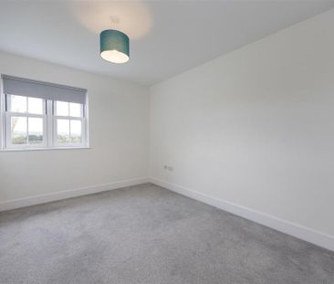 3 bedroom detached house to rent - Photo 2