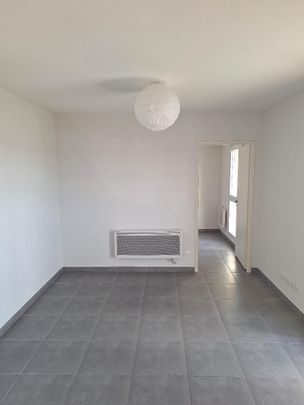 Location Appartement 2 pièces 39m² VEDENE 84270 - Photo 1