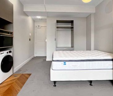 Welcome to 102A/8 Chevron Suites - Photo 3