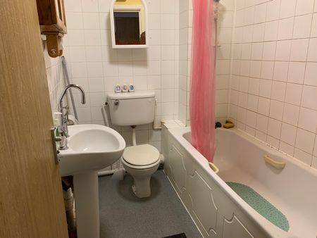 Room in a Shared House, Christopher Close, SE16 - Photo 4