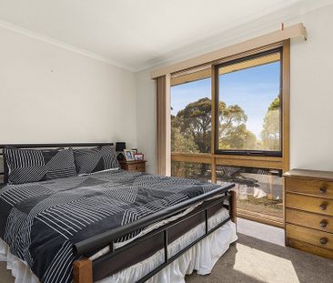 Family Home in the Heart of Sunbury With a Large Backyard - Photo 6