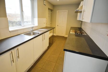 2 bedroom House To Let - Photo 5