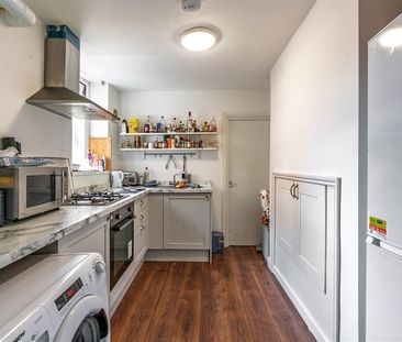 3 bed flat to rent in Forsyth Road, Newcastle Upon Tyne, NE2 - Photo 6