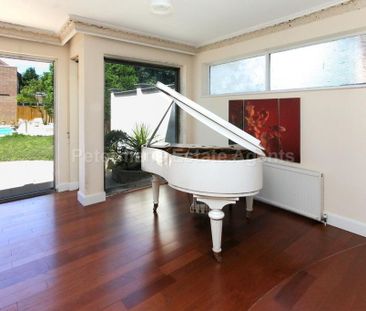 4 bedroom detached house to rent - Photo 1