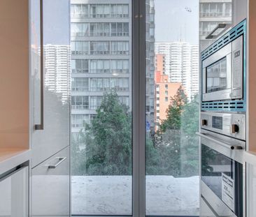 For Lease - 2221 Yonge Street Unit# 304, Toronto, Ontario - Photo 1