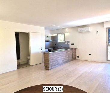 Location Appartement 3 pièces 68m² MARSEILLE 8ème - Photo 2