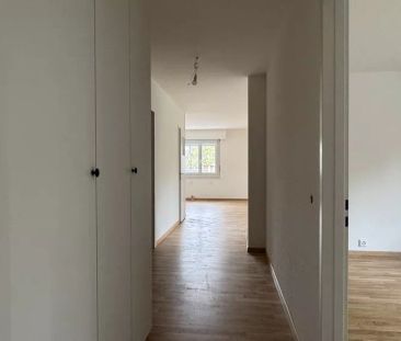 Logement rénové de 3.5 pièces au 1er étage - Photo 4
