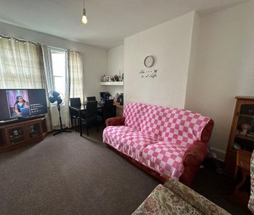 2 bedroom maisonette to rent - Photo 1