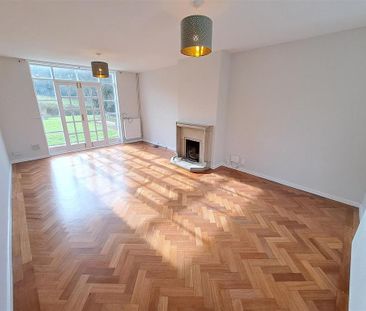 3 bedroom detached house to rent - Photo 3