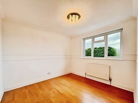 Poley Road, Stanford-le-hope, SS17 - Photo 2