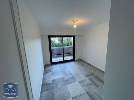 Location Appartement 2 pièces 79m² CANNES 06400 - Photo 3