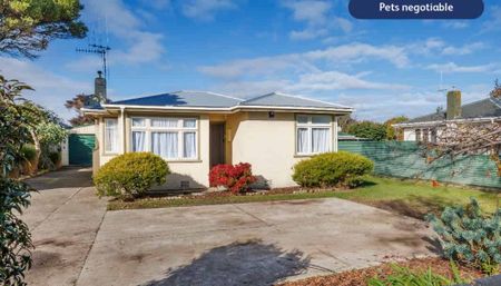 WESTBROOK - 3 BEDROOMS - Photo 4