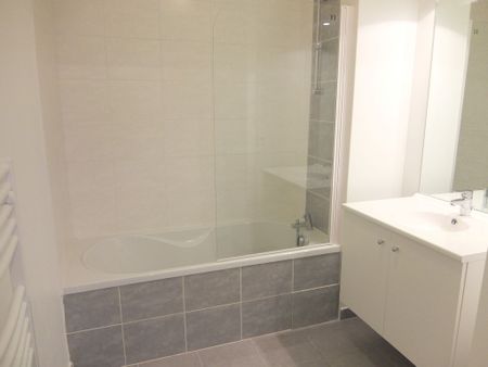Location Appartement 3 pièces 63m² ST HERBLAIN 44800 - Photo 4