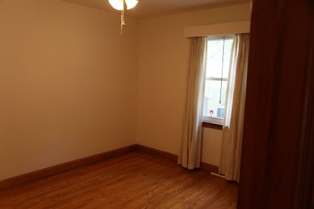 For Lease - 16 Clairlea Crescent, Toronto, Ontario - Photo 4