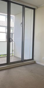 Modern two bedroom unit on 4th floor - Photo 3