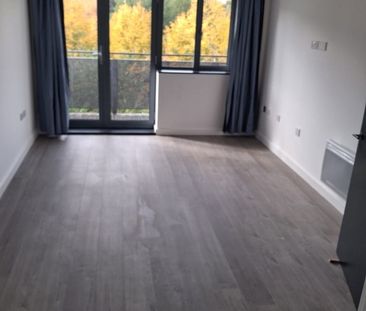 1 Bed Flat, Aqua House, NW10 - Photo 4