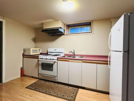 For Lease - 403 Denlow Avenue Unit# Basement, Hamilton, Ontario - Photo 3