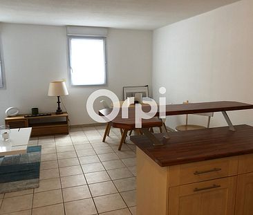 Appartement 3 pièces 57m2 MARSEILLE 8EME 1 017 euros - Photo 3