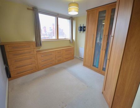 3 Bedroom Apartment Available Arranging tenancy - Photo 2