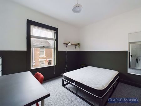 Falmouth Street, Middlesbrough - Photo 3