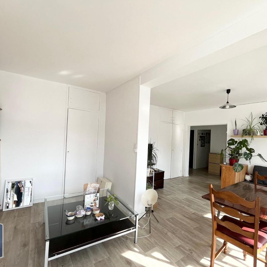 Location Appartement 3 pièces 73m² MONT ST AIGNAN 76130 - Photo 1