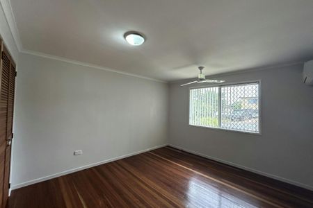 WHERE COMFORT MEETS EASY FAMILY LIVING - THIS BEAUTIFUL HOME IS AVAILABLE NOW! - Photo 5