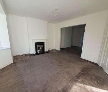 St Davids Avenue, Bexhill On Sea, TN40 - Photo 1