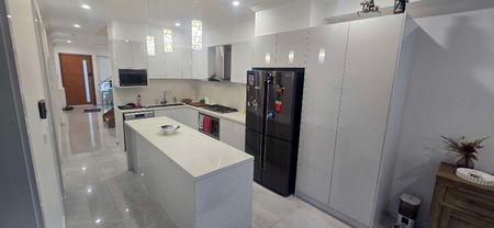 Revesby - Photo 4