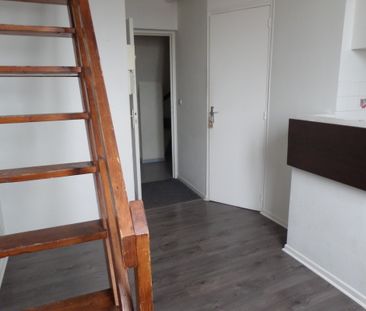 APPARTEMENT REIMS, rue Fouriaux, proche lycée Roosevelt - Photo 4