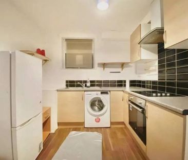 Studio to rent - Photo 3