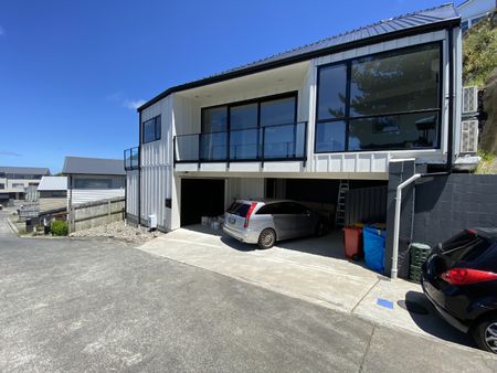 66A Clifford Road, Johnsonville - Photo 4