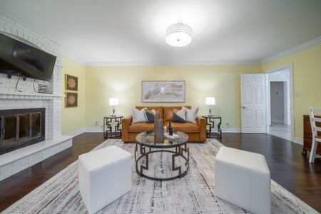 For Lease - 49 Royal York Road, St. Catharines, Ontario - Photo 2