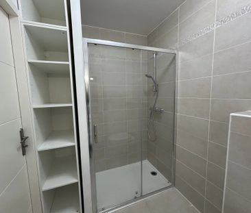 Location Appartement 2 pièces 41m² LA CIOTAT 13600 - Photo 3