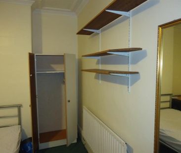 1 bedroom House To Rent - Photo 2