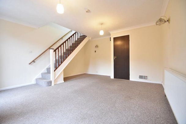 2 bedroom terraced house to rent - Photo 1