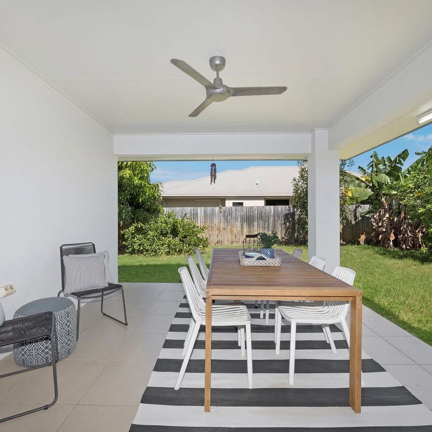 49 Daintree Drive, Bushland Beach. - Photo 1