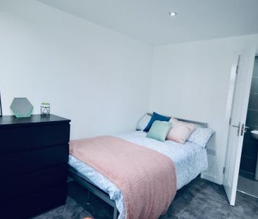 9 bedroom house to rent - Photo 2