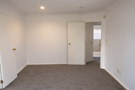 Charming 4 Bedroom Home in a Prime Location - Photo 4