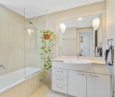 ABSOLUTE BEACHFRONT - TOP FLOOR WITH EXCLUSIVE ROOFTOP TERRACE - Photo 6