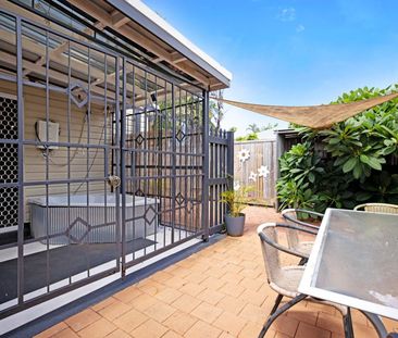 Charming 2-Bedroom Home in the Heart of Mundingburra - Photo 5