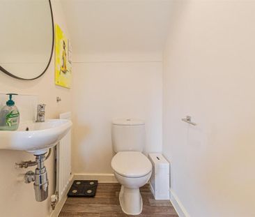 2 bedroom semi-detached house to rent - Photo 6