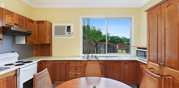 36 Wimbledon Grove, Garden Suburb NSW 2289 - House For Rent | Domain - Photo 2