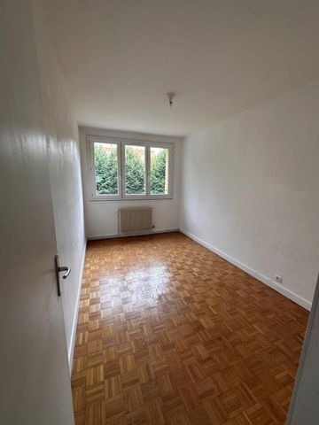 APPARTEMENT TYPE 4 69m2 CLAIX ALLEE DES JARDINS - Photo 2