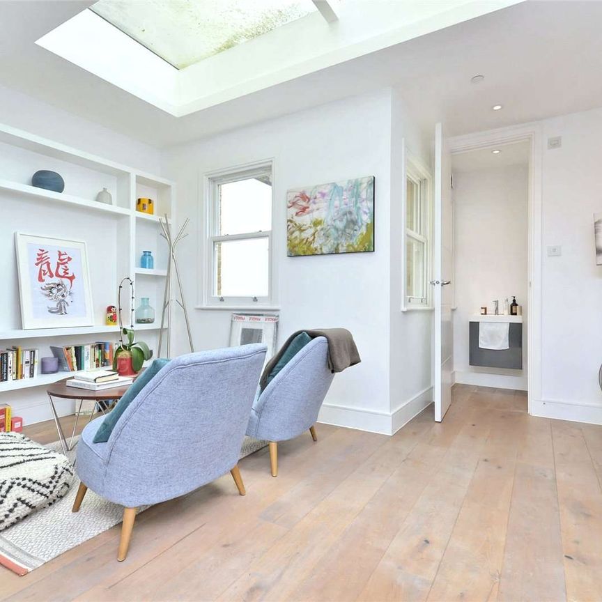 Three bedroom town house to let within close proximity to Marylebone Train Station - Photo 1