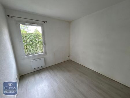 Location Appartement 2 pièces 43m² TONNAY CHARENTE 17430 - Photo 5