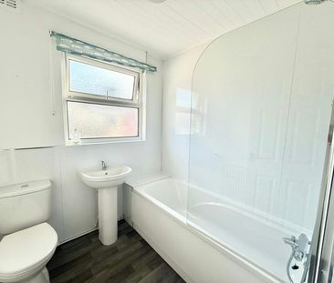 Cobb Avenue, Bootle, Liverpool, L21 - Photo 4