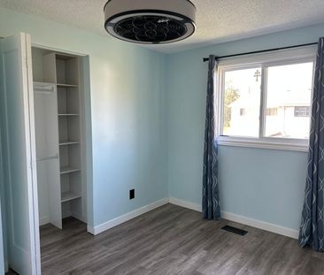 For Lease - 130 Sekura Crescent, Cambridge, Ontario - Photo 6