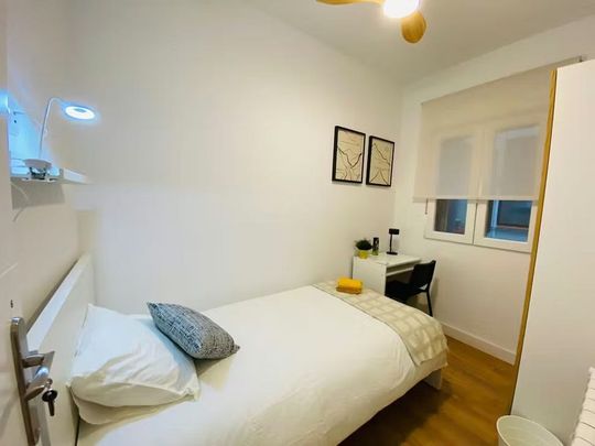 Avenida de la Albufera, Madrid, Community of Madrid 28038 - Photo 1