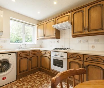 Demesne Furze Headington OX3 - Photo 3