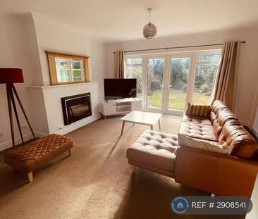 4 bedroom detached house to rent - Photo 1